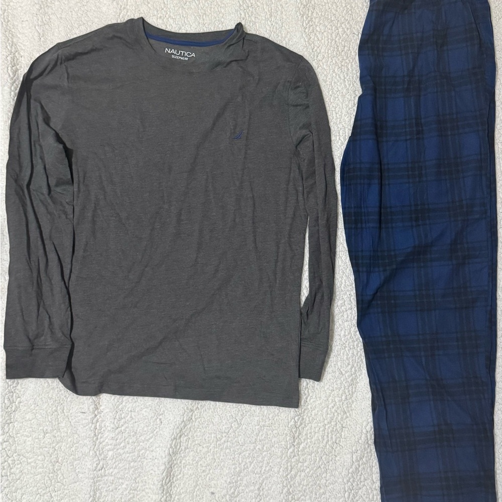 Nautica Men's Gray and Blue Pajama Set